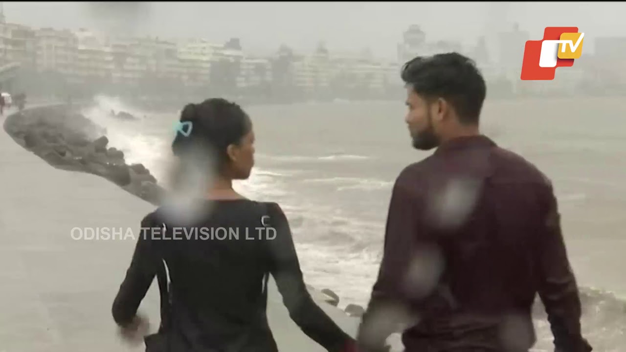 High Tides At Marine Drive In Mumbai WATCH