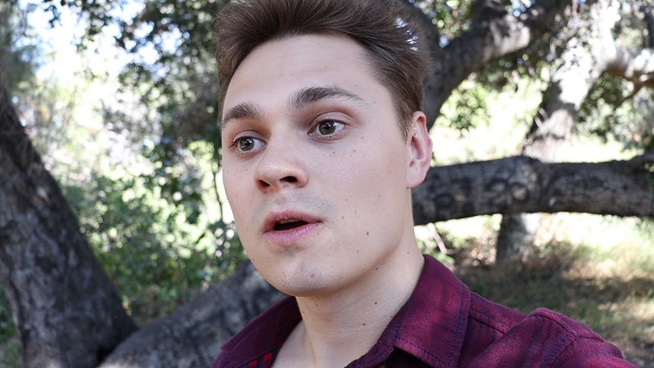 When someone knows you but you don't know them