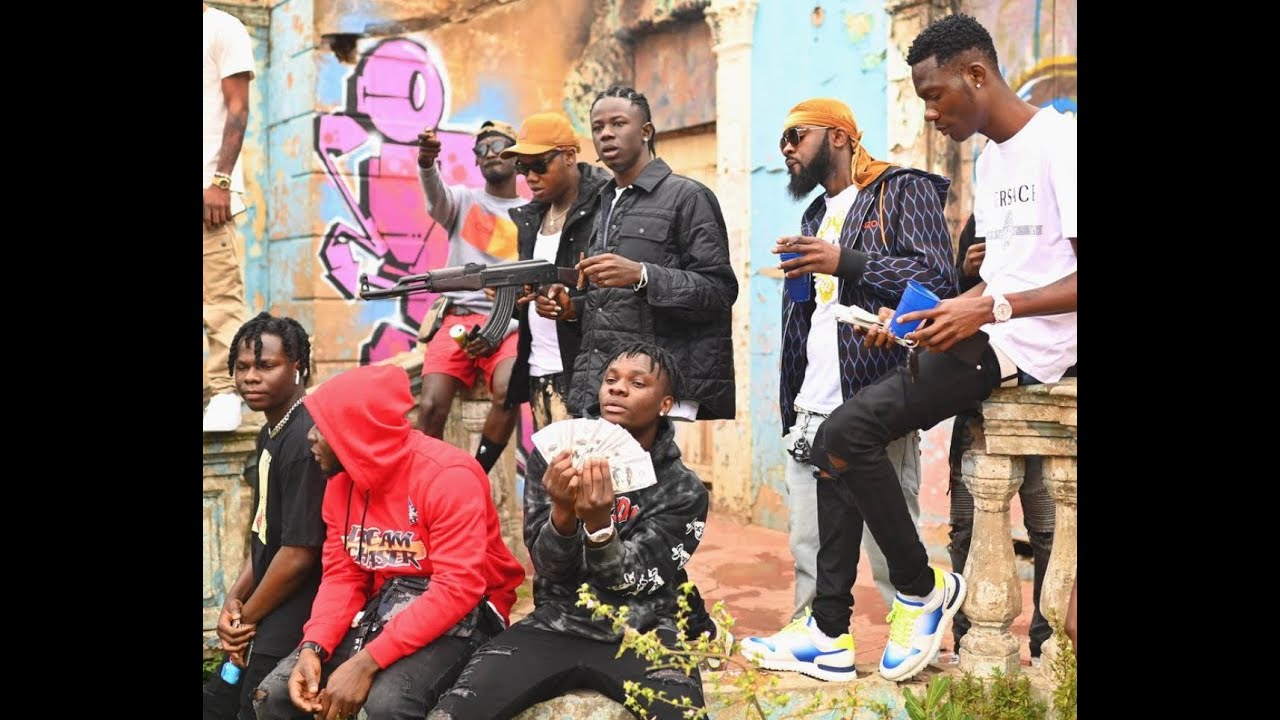 Kellylivinglarge - TRAP HOUSE feat Capt.Dyse & Brainyboi  (Official  Video) filmed by MAZI