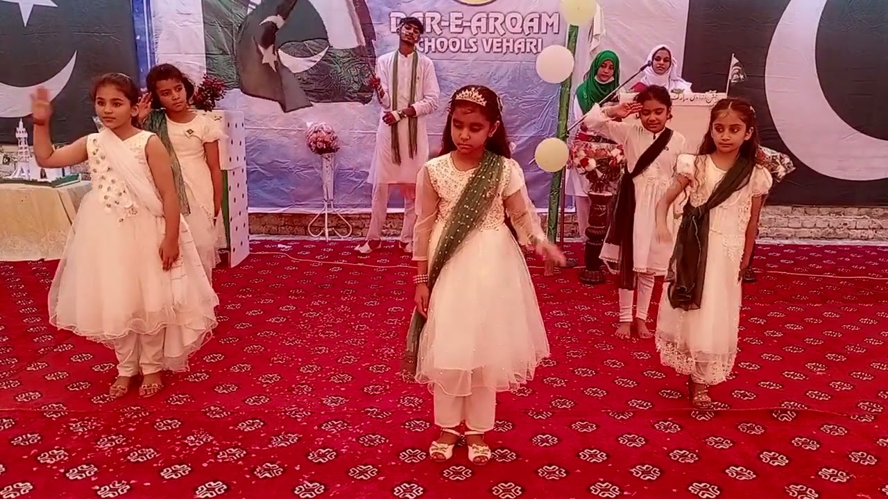 14 August Performance on Mere zameen afsos nai by lovely girls