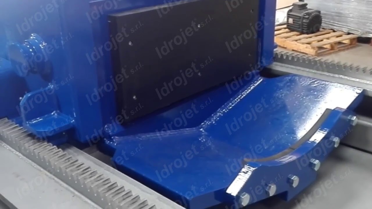 Aerial bundle extractor 100 Ton