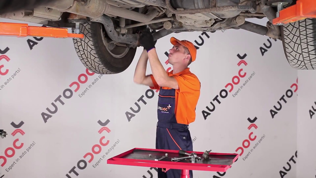 Cómo cambiar la bieletas de suspension trasera en HONDA CR-V 2 INSTRUCCIÓN | AUTODOC