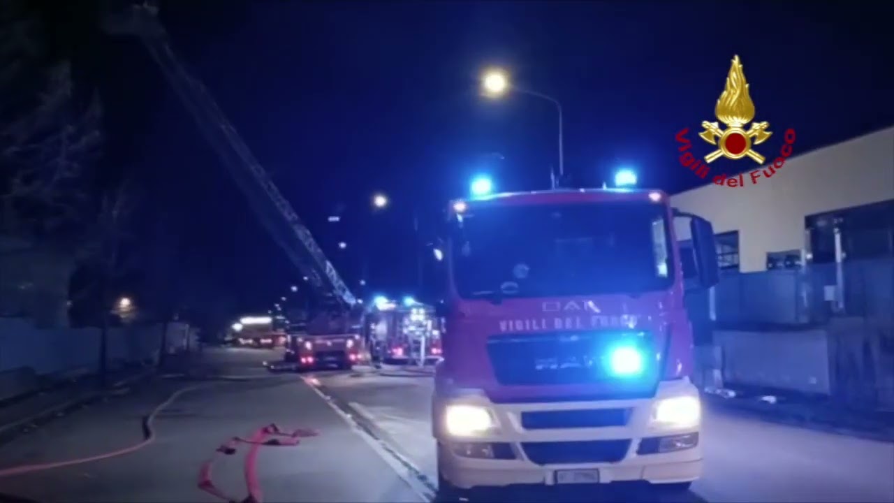 Incendio a Fermo, il video dei Vigili del Fuoco