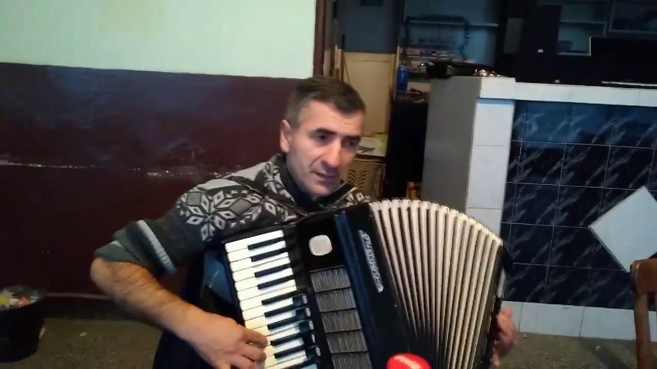 Решит Робев-момче ми се смееше