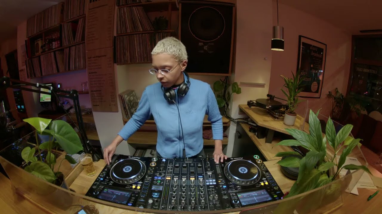 Tresor.West w/ Makahaun | mono•radio