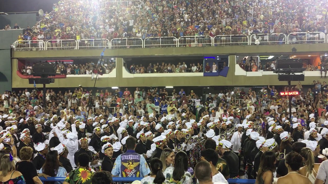 Bateria da União da Ilha 2018 - Paradinha - Sapucaí