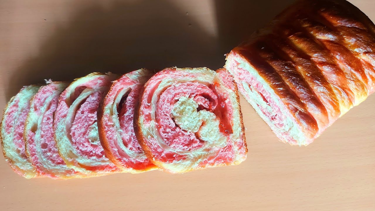 Strawberry Swirl Bread | Roti Tawar Strawberry
