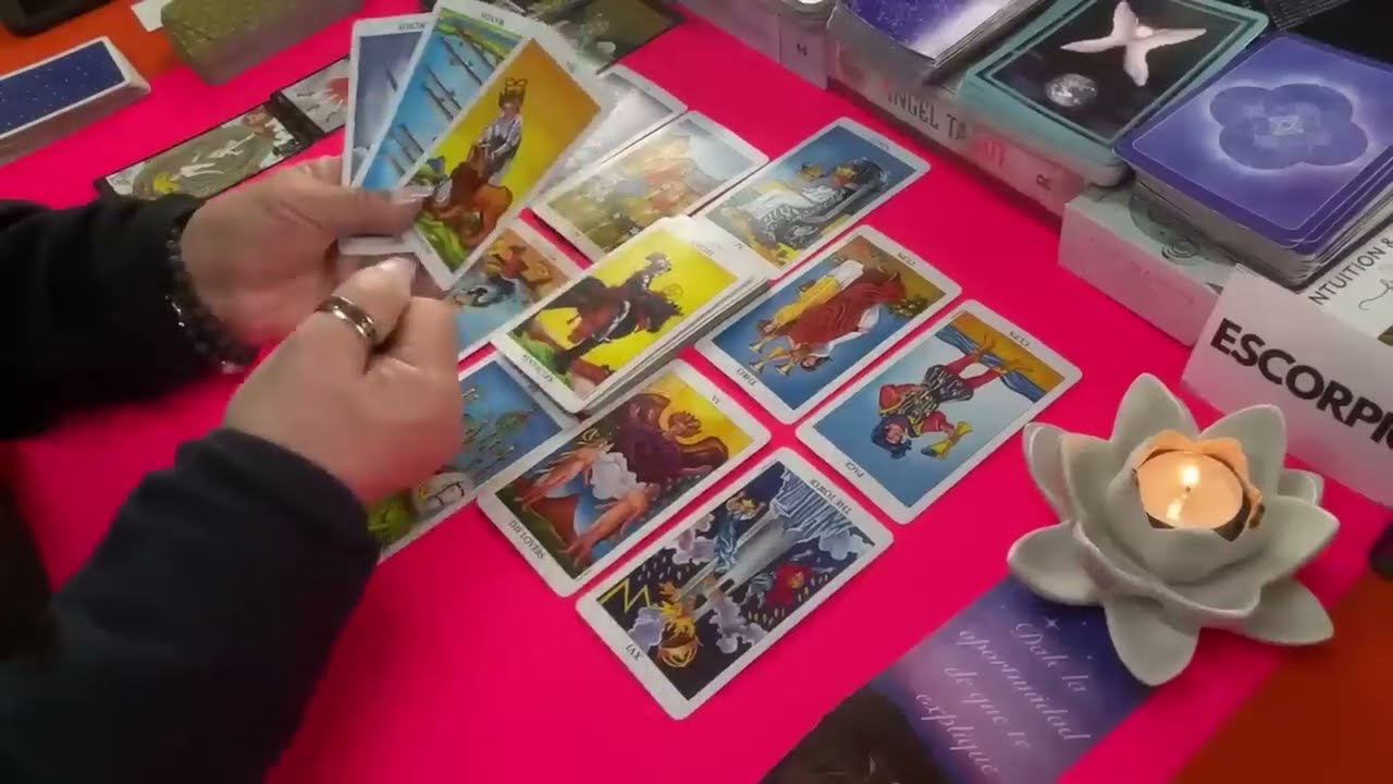 ESCORPIO❤️  Disimula lo que siente por ti! Pero vendrá a buscarte al fin de todo!