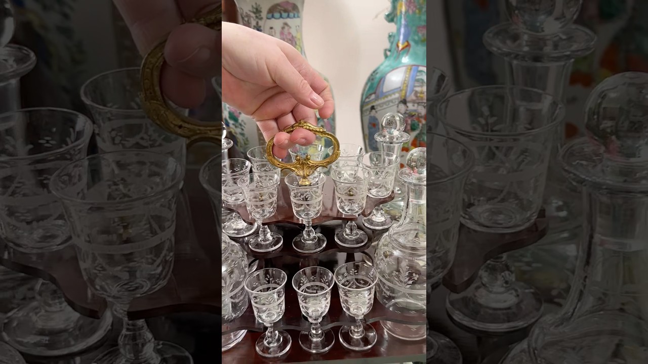 Роскошный антикварный бар, хрусталь Baccarat
