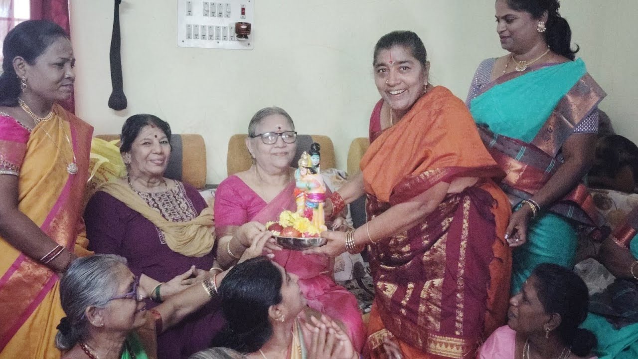 Rama karnamirtham usha Mami Bajans is live