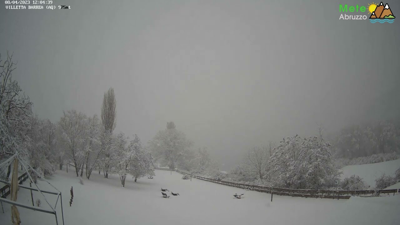 Time-lapse NEVICATA a VILLETTA BARREA (AQ)  8 Aprile 2023 | Meteo Abruzzo |