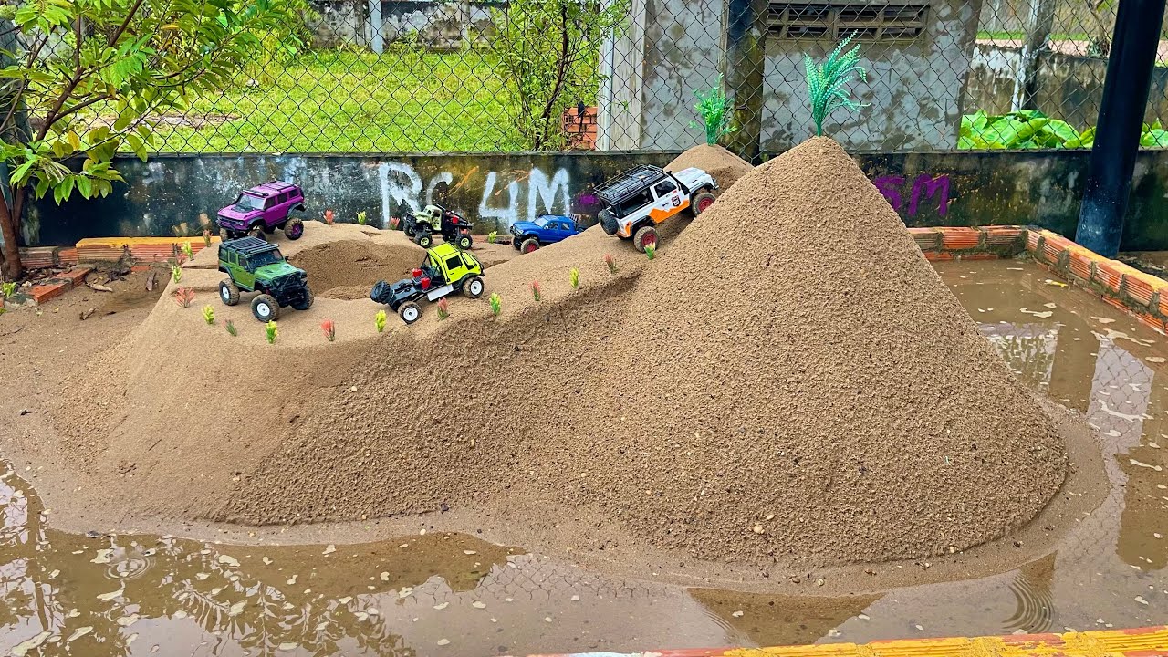 RC Off-Road Battle on Mud & Sand Mountain | Jeep, Defender, Bronco, Hilux Extreme Challenge!