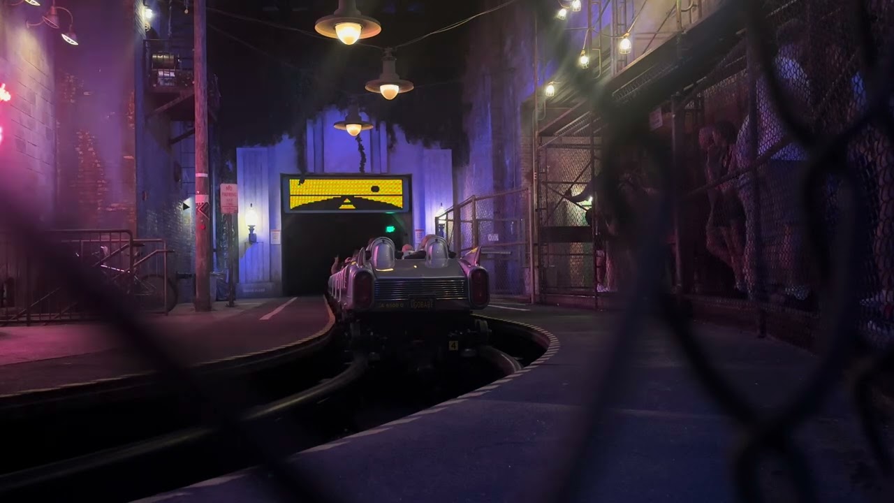Disney Ambient Windows - Rock N Roller Coaster - 5 mins.