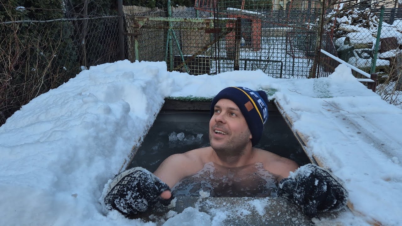 Zima na całego. Ganiam sobie sam... Chwila relaksu na basenie❄️