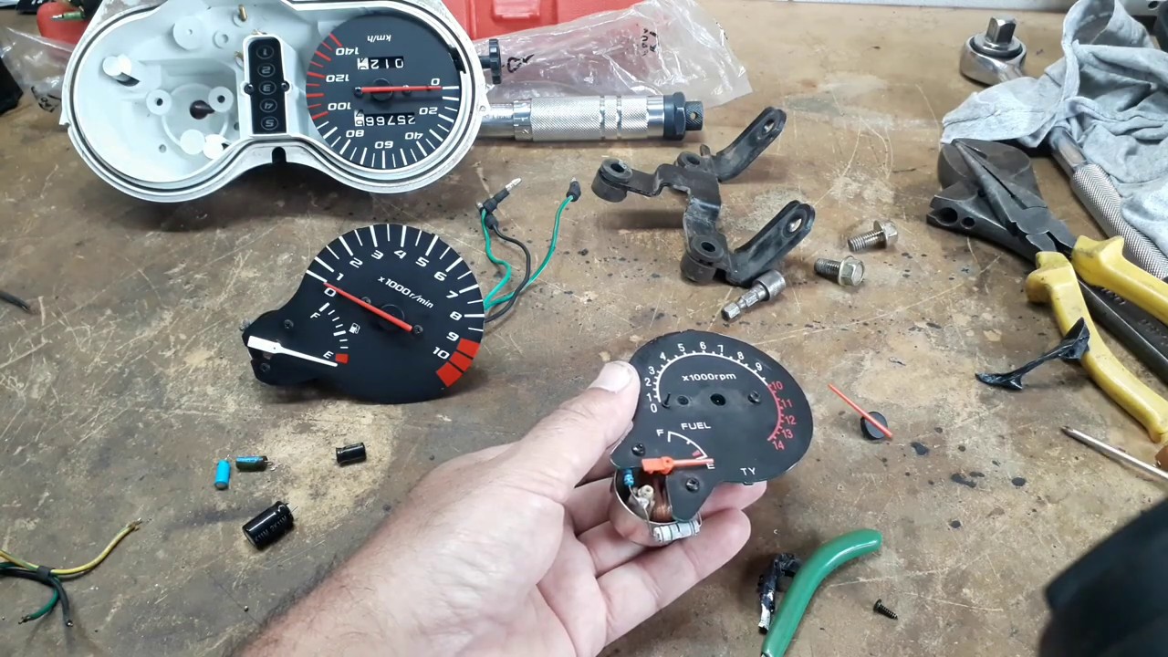 Honda SDH 125 Storm reparación de rpm cuentavueltas tablero