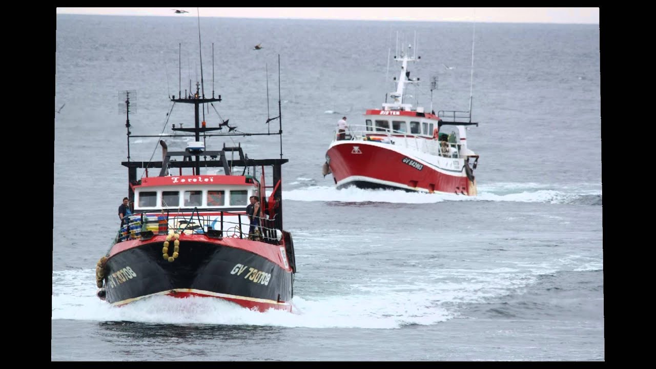 arrive des bateaux au Guilvinec