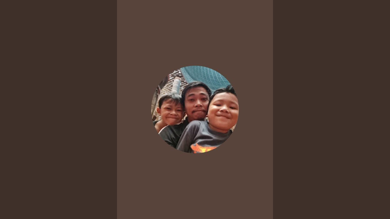Raziq and Family sedang live sekarang!