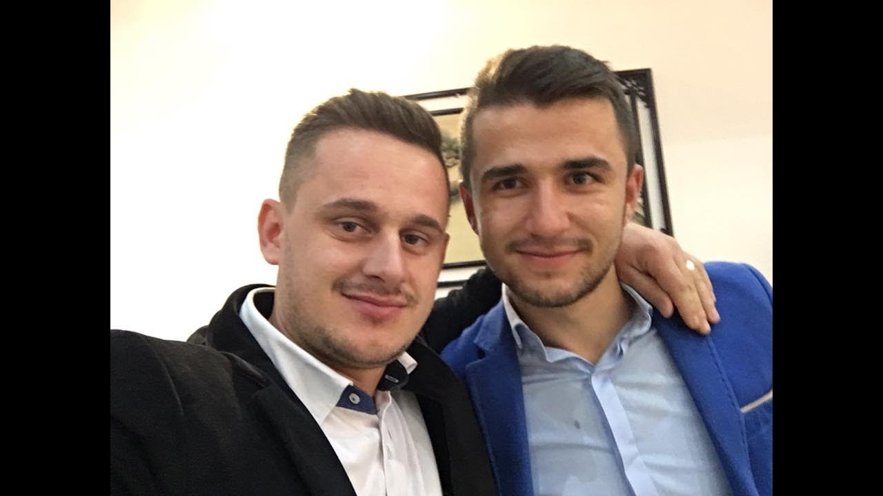 Genti Facja: Dy Derrasa permbi gure, Kolazh dasmash