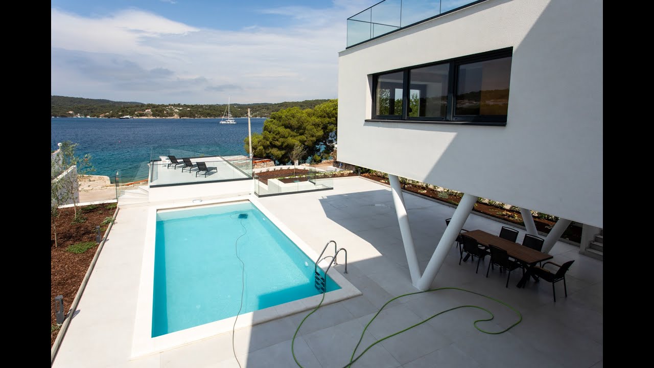 SEAFRONT VILLA FOR SALE CROATIA SOLTA ISLAND