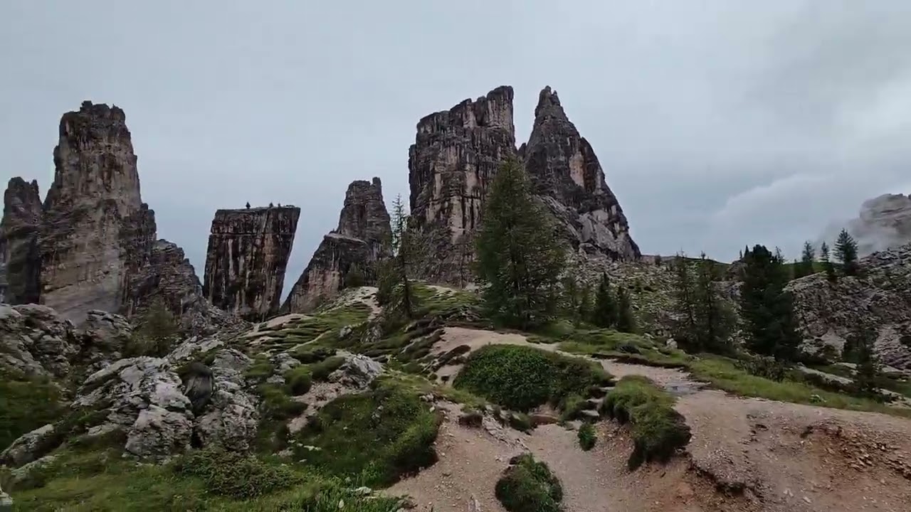 IT : DOLOMITI  *  Cinque Torri