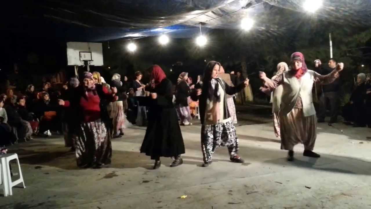 Babaköy Aşağı Yoldan oyunu.
