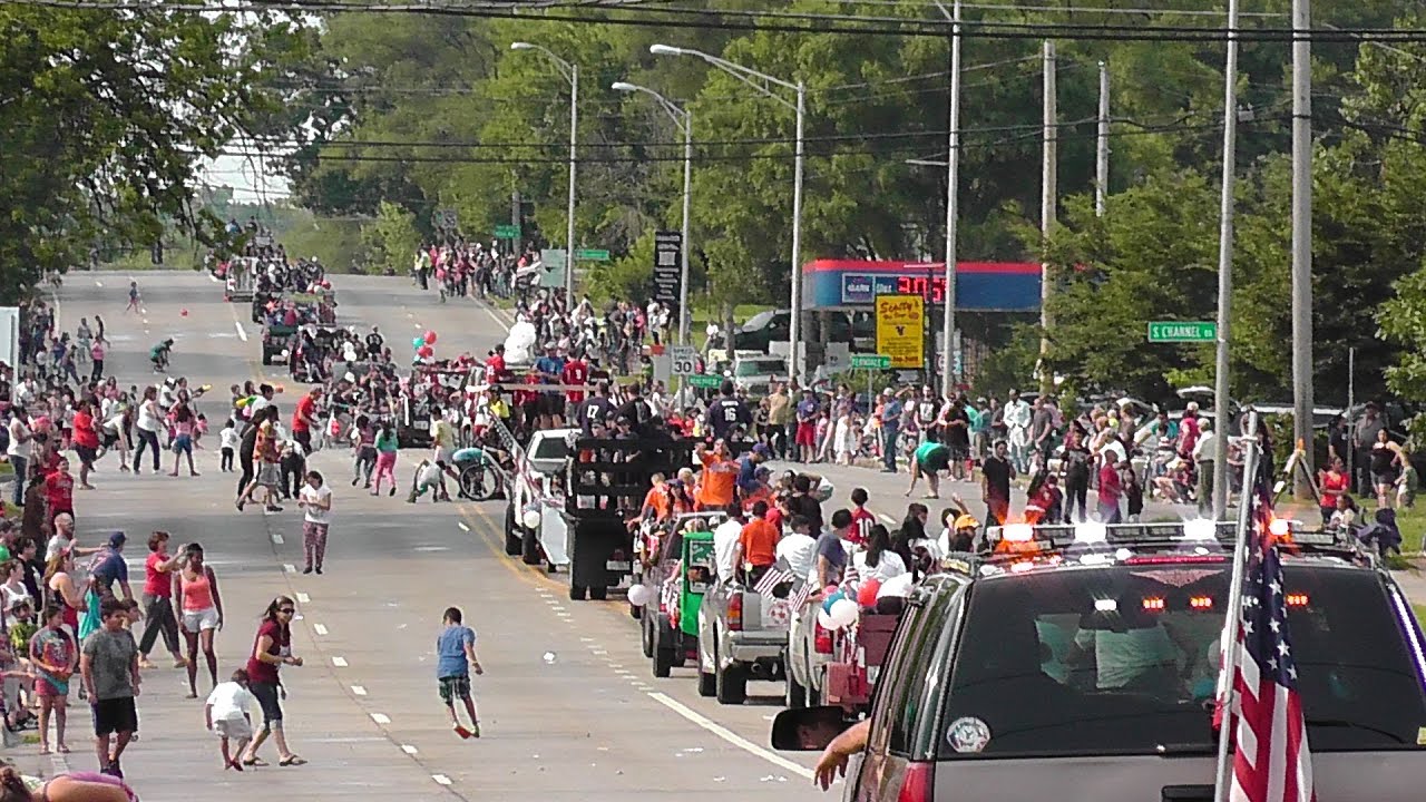 Round Lake Area July 4th 2015 Parade
