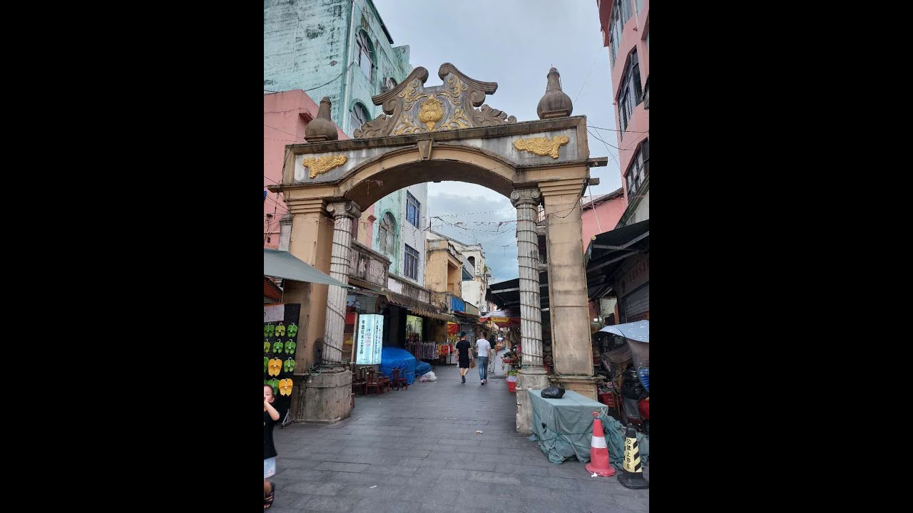 Border, Dongxing Walking