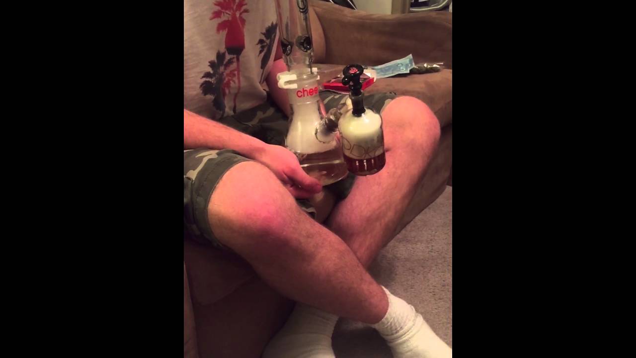 Huge build-a-bong hoot