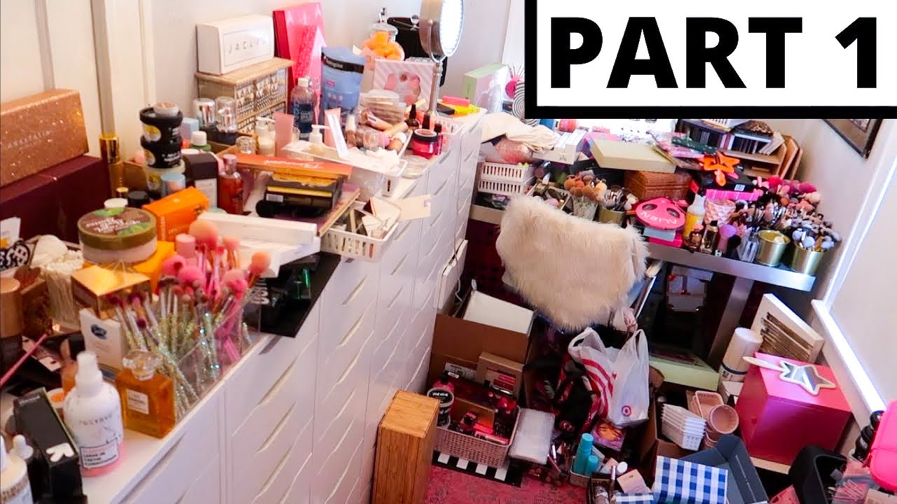 REORGANIZING MY ENTIRE MAKEUP ROOM! PART 1 - VLOGMAS DAY 15