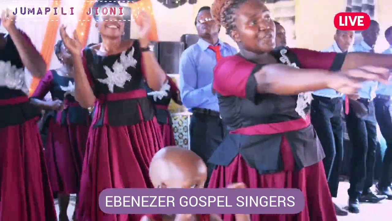 LIVE: EBENEZER GOSPEL SINGERS, WAUSHANGAZA ULIMWENGU, ONA HII WAKIIMBA LIVE.