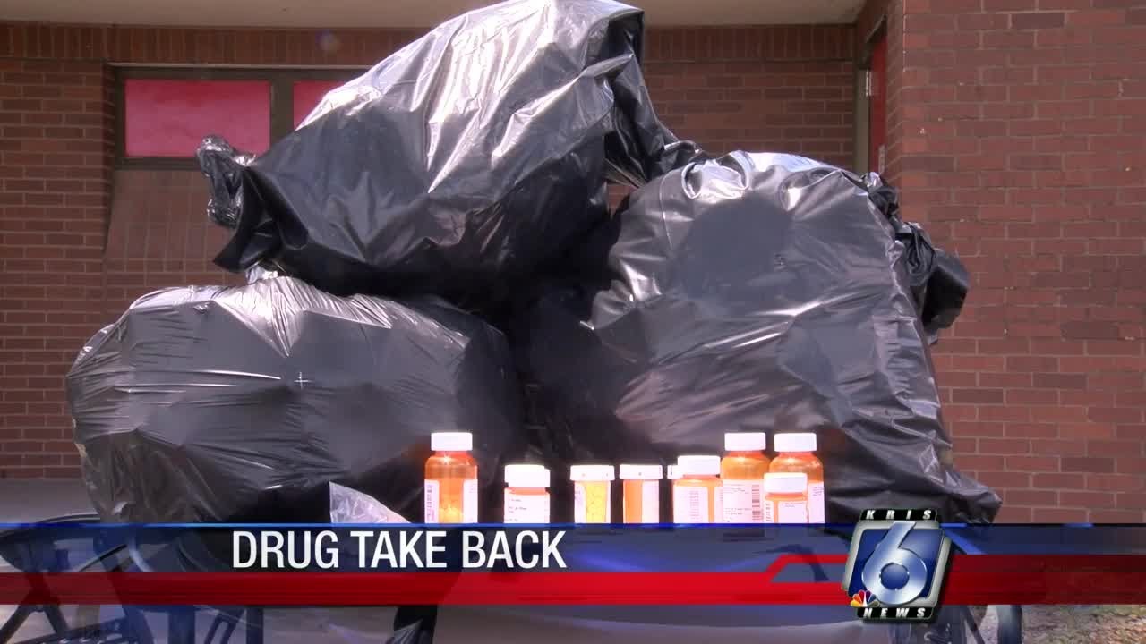 DEA collects over 700lbs of prescription drugs