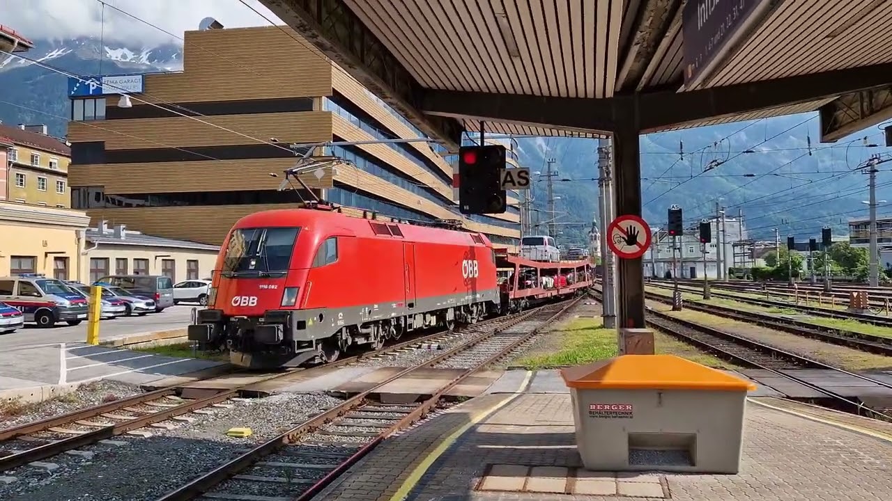 Einfahrt des nightjet 421+nightjet 40491 am 29.05.2023 in Innsbruck Hbf