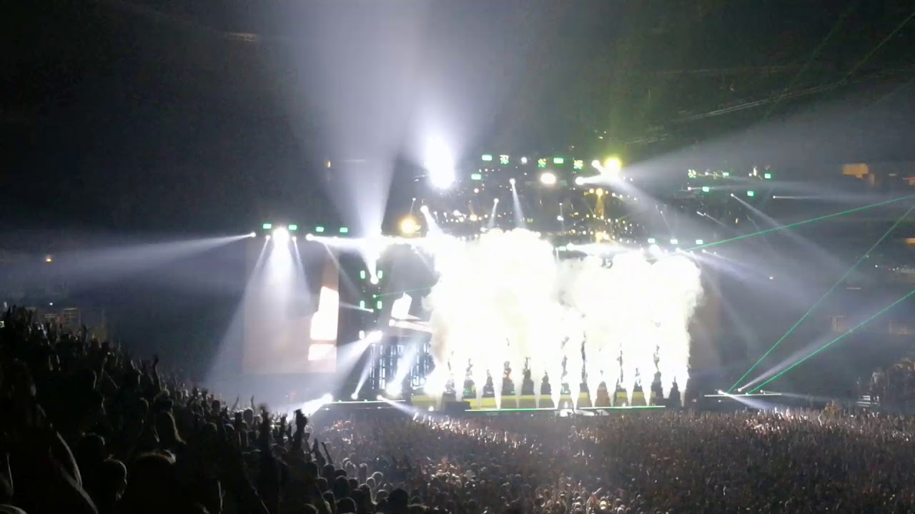 Trees - Twenty one pilots [ live ] Prague