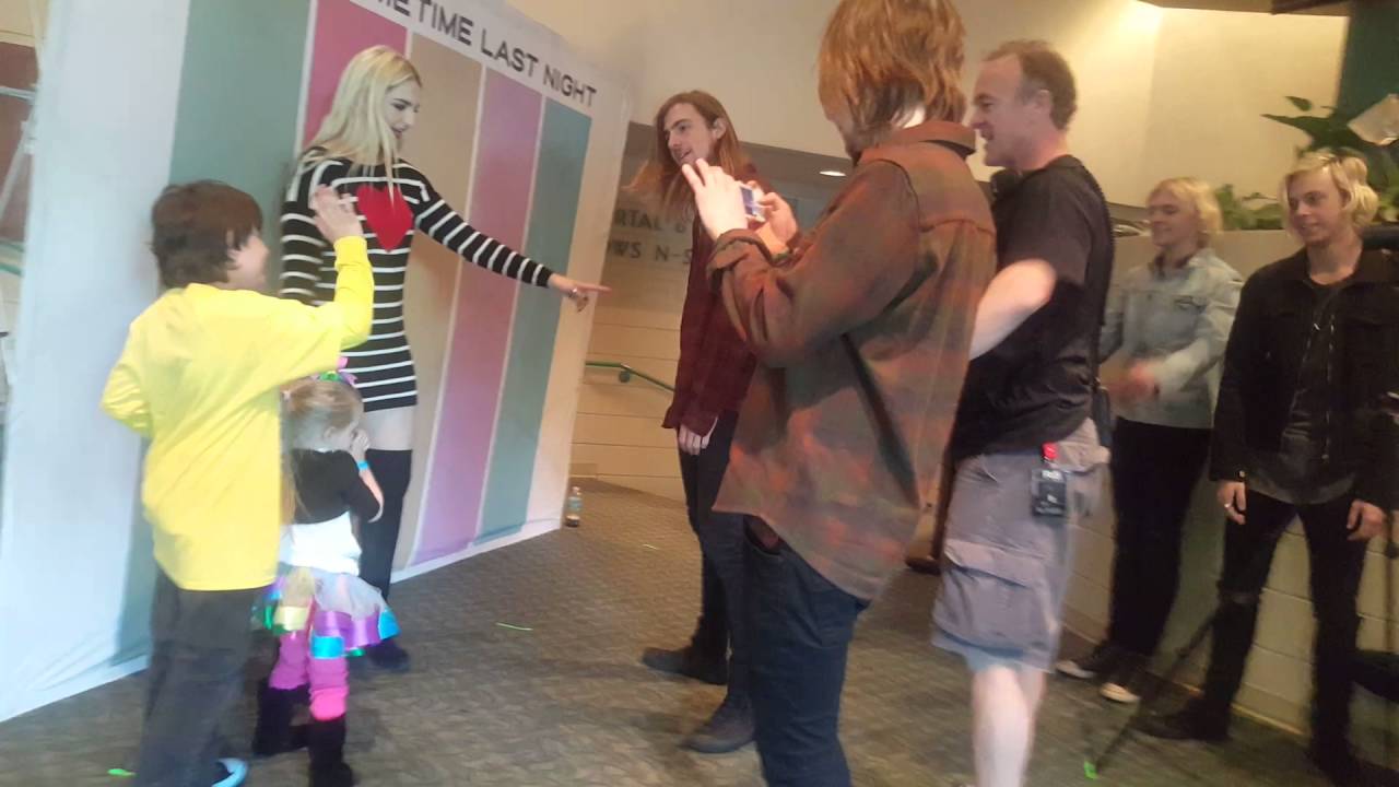R5 Meet n Greet Bailey N Lucas