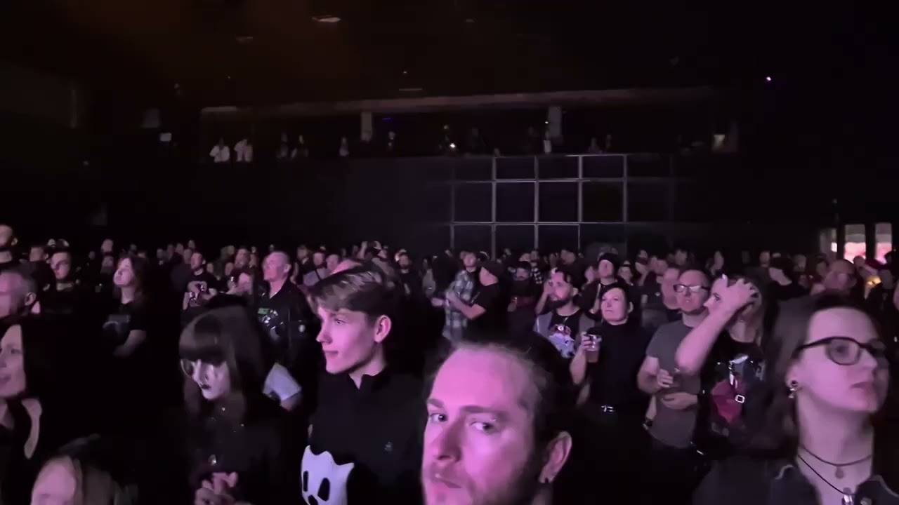 COCO BONGO - Crush (LIVE) Stodoła 2025