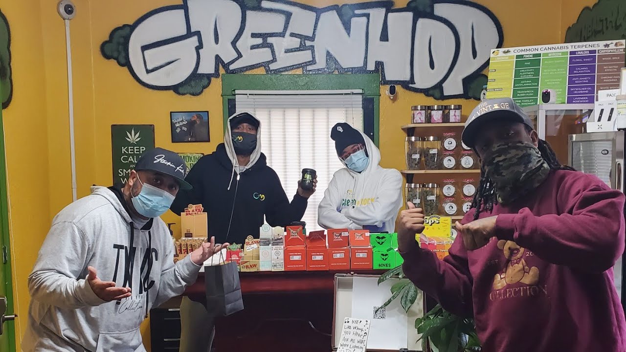 Strain Searchers Episode 15 The Search For #FunnelCake and #Leftovers at #GoGreenMuse! #ParkAndSpark