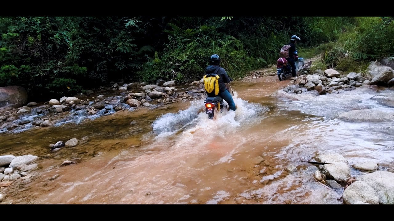 Guru Pedalaman : SK Balar teachers ride a 