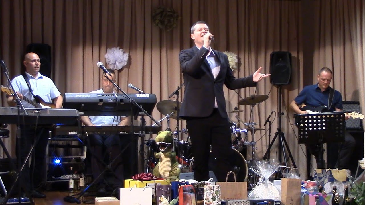 Rumba Roll + Rudolf R. P&eacute;ter - &Aacute;lmodtam egy vil&aacute;got (Edda cover)