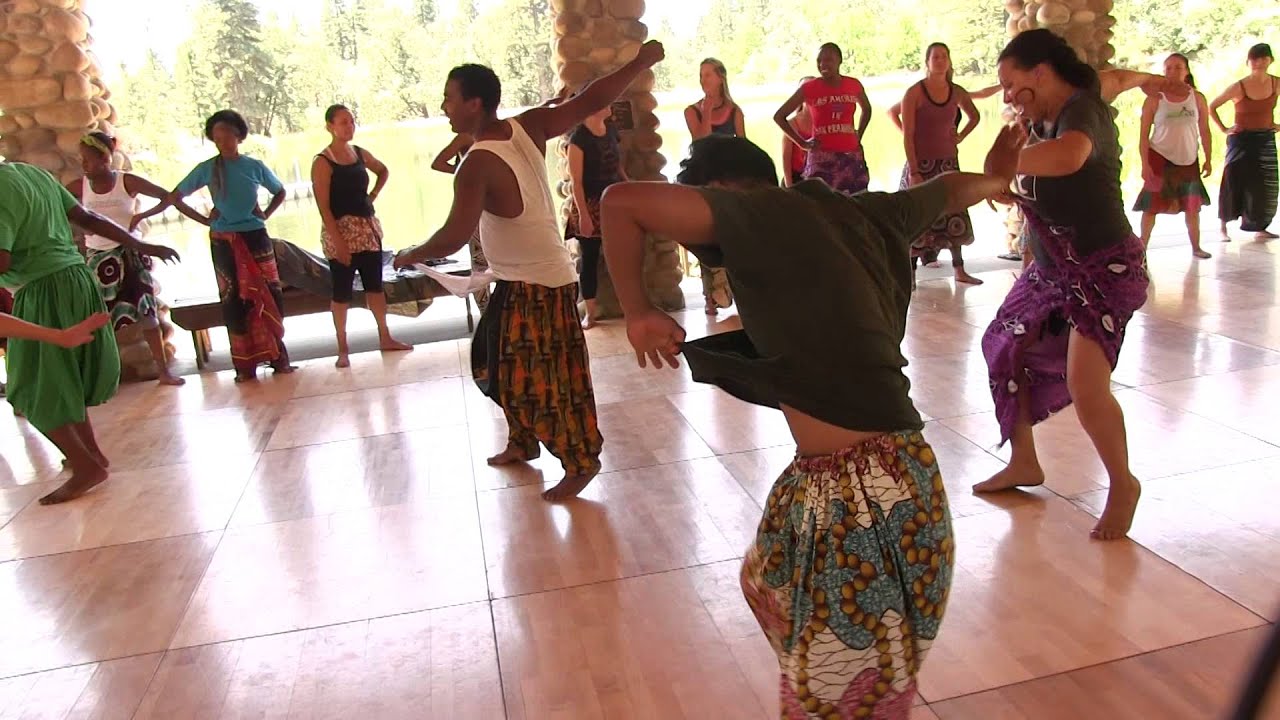 Aziz Faye leads steps in dance class at Camp Fareta 2013