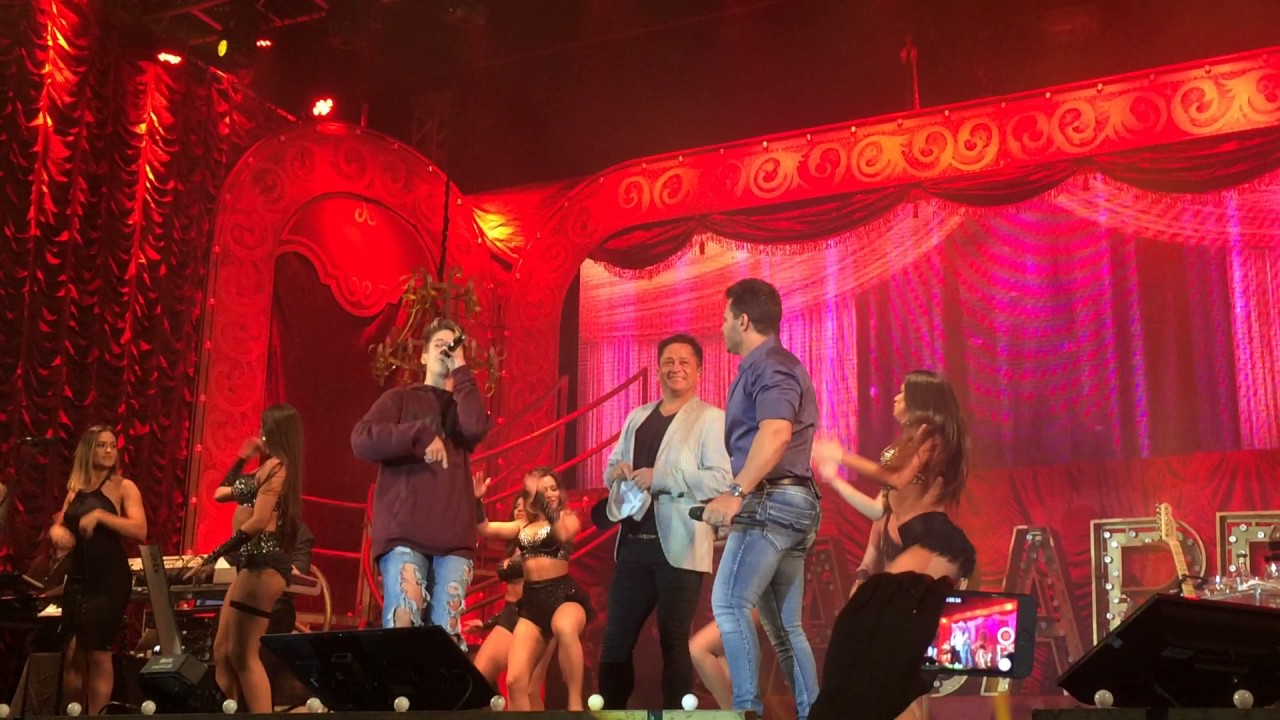 João Guilherme, filho de Leonardo, canta  funk 