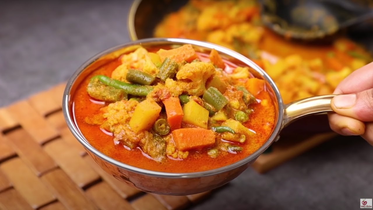 होटल जैसा वेज कोरमा कैसे बनाते है | Veg Kurma Recipe | Veg Korma Recipe | Mix Veg | Kabitaskitchen