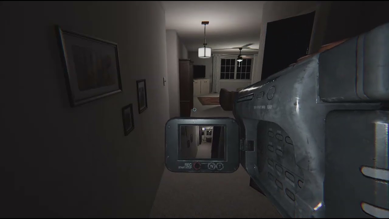 Acting a fool while playing Phasmophobia