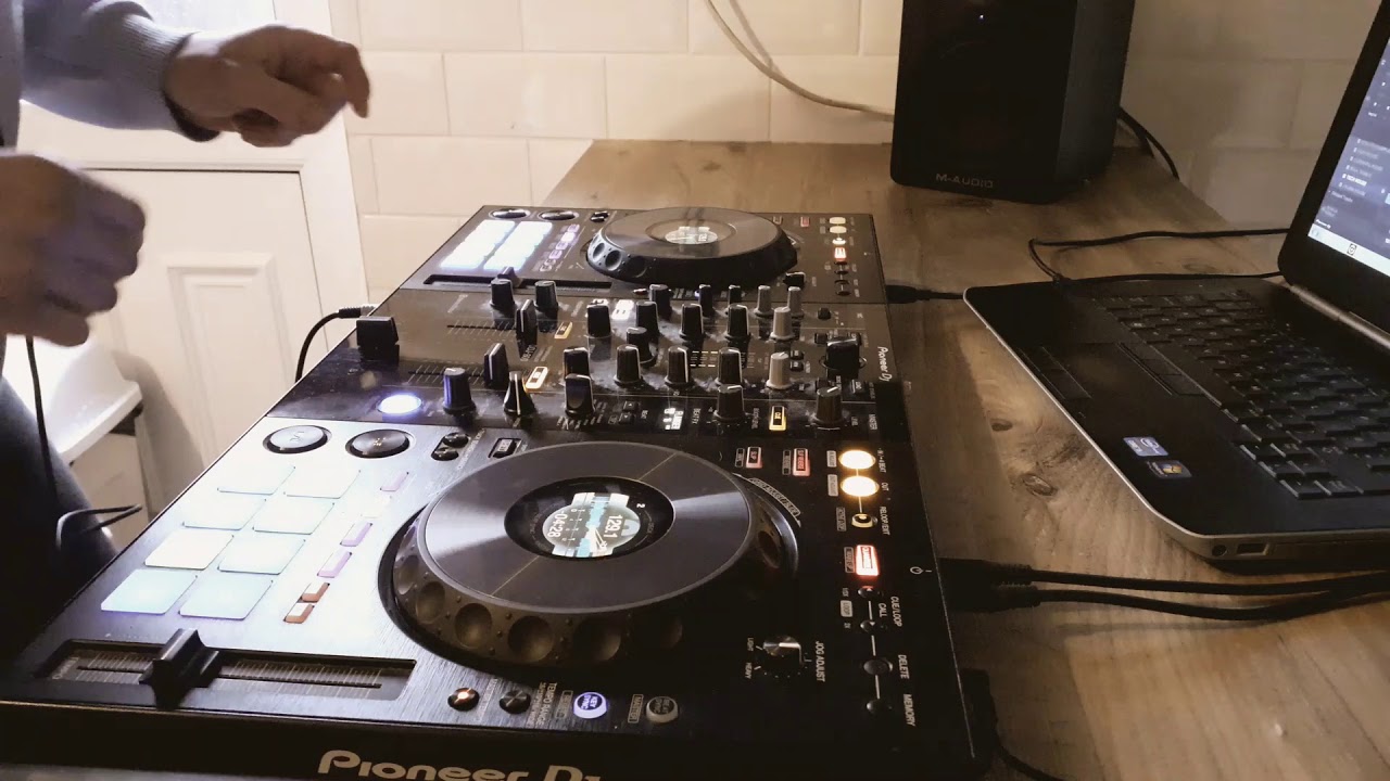 TECH HOUSE MIX  Jan 2021. DJ JOHN WRIGHT. ddj 800