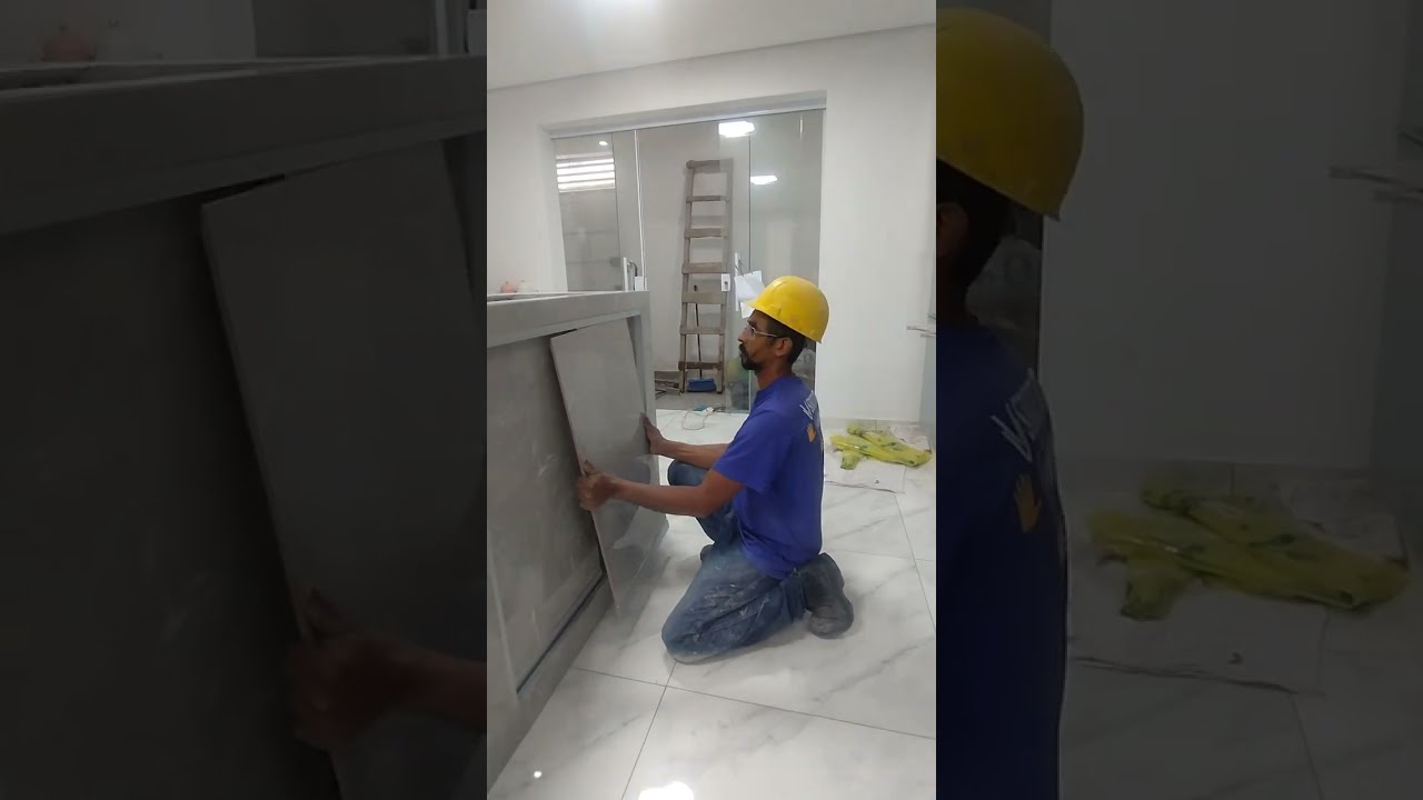 #ilha de cozinha feito com tijolo bahiano completo com portas de porcelanato