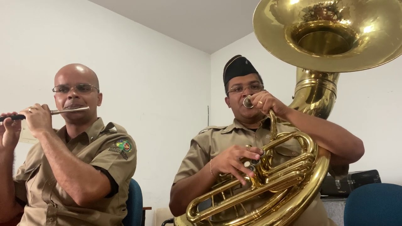 Dobrado Comandante Narcizo - Cb Freitas (Tuba Bb) e Cb Robson (Flautim C)