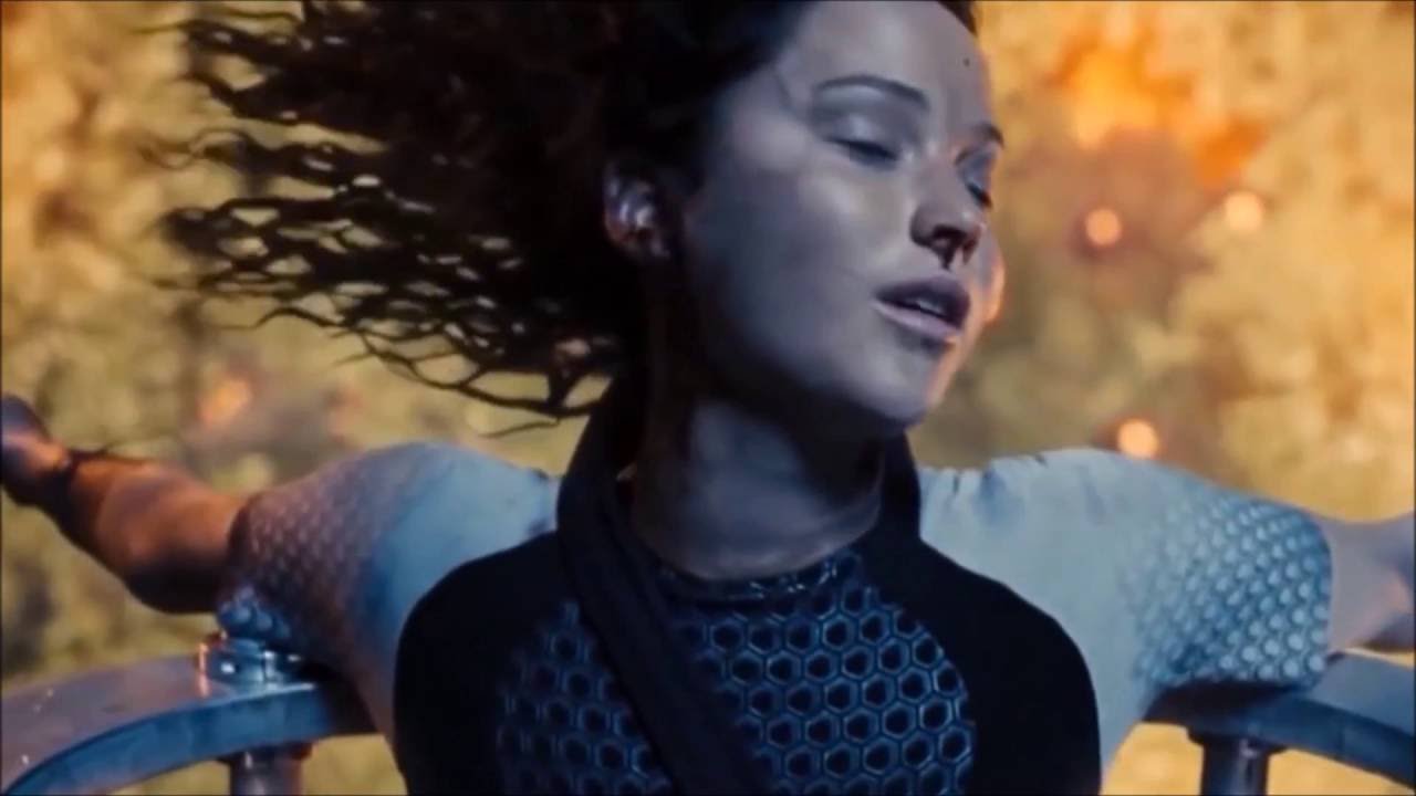 Katniss Everdeen | Just Like Fire (Warriors Light Em Up)