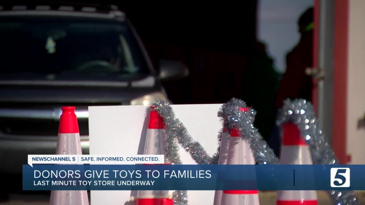 Last Minute Toy Store begins handing out gifts to Nashville families