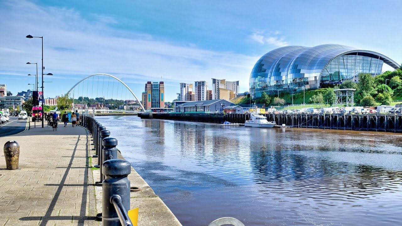 Newcastle Upon Tyne Walking Tour - Discover England in 4K