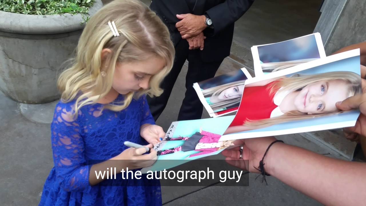 McKenna Grace Signing Autographs At The Premiere of Mr Church