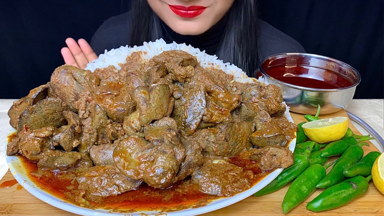 ASMR EATING SPICY CHICKEN LIVER CURRY WITH WHITE RICE, GREEN CHILLI || MUKBANG